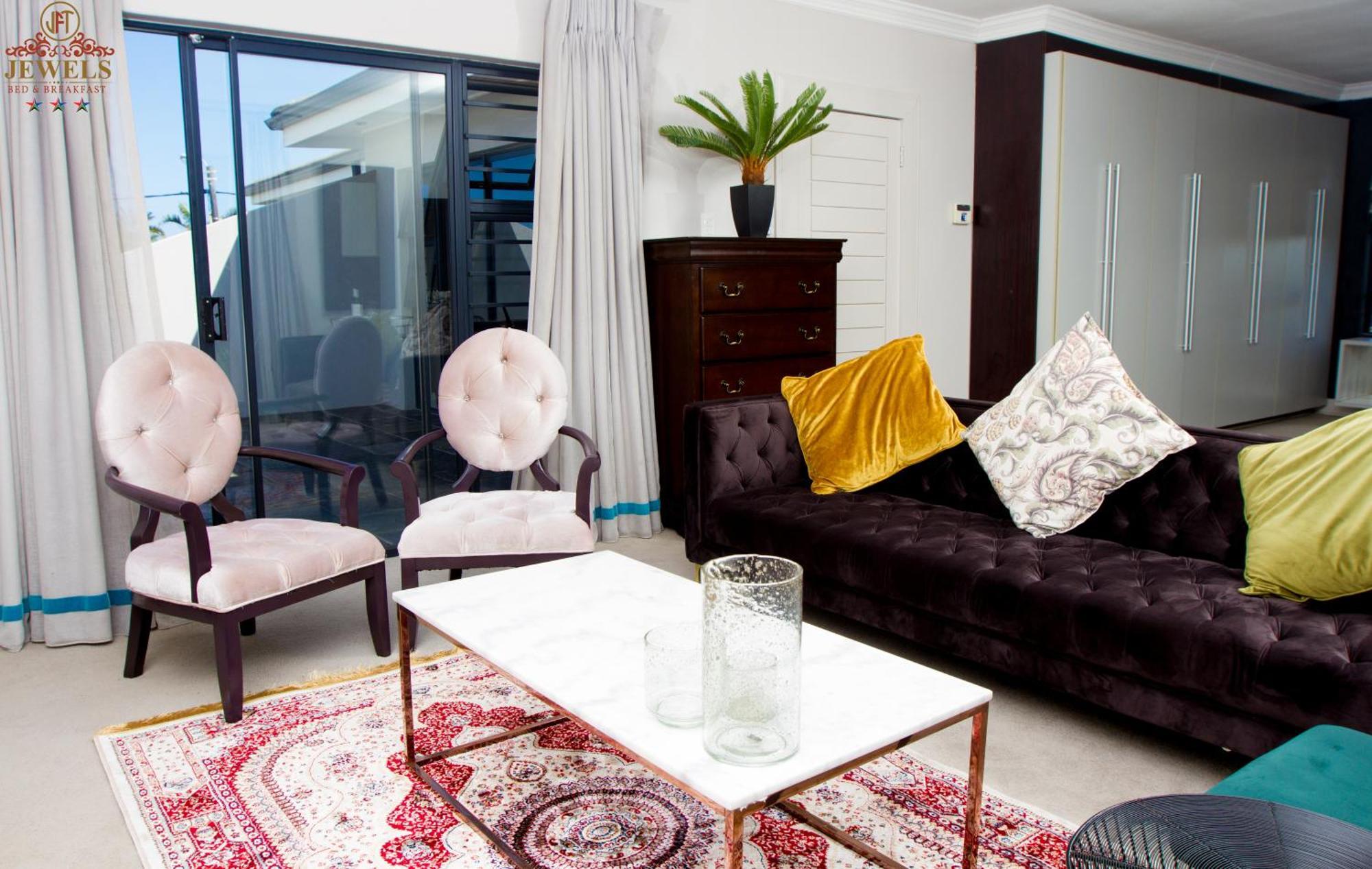 Jft Jewels Guest House イースト・ロンドン エクステリア 写真