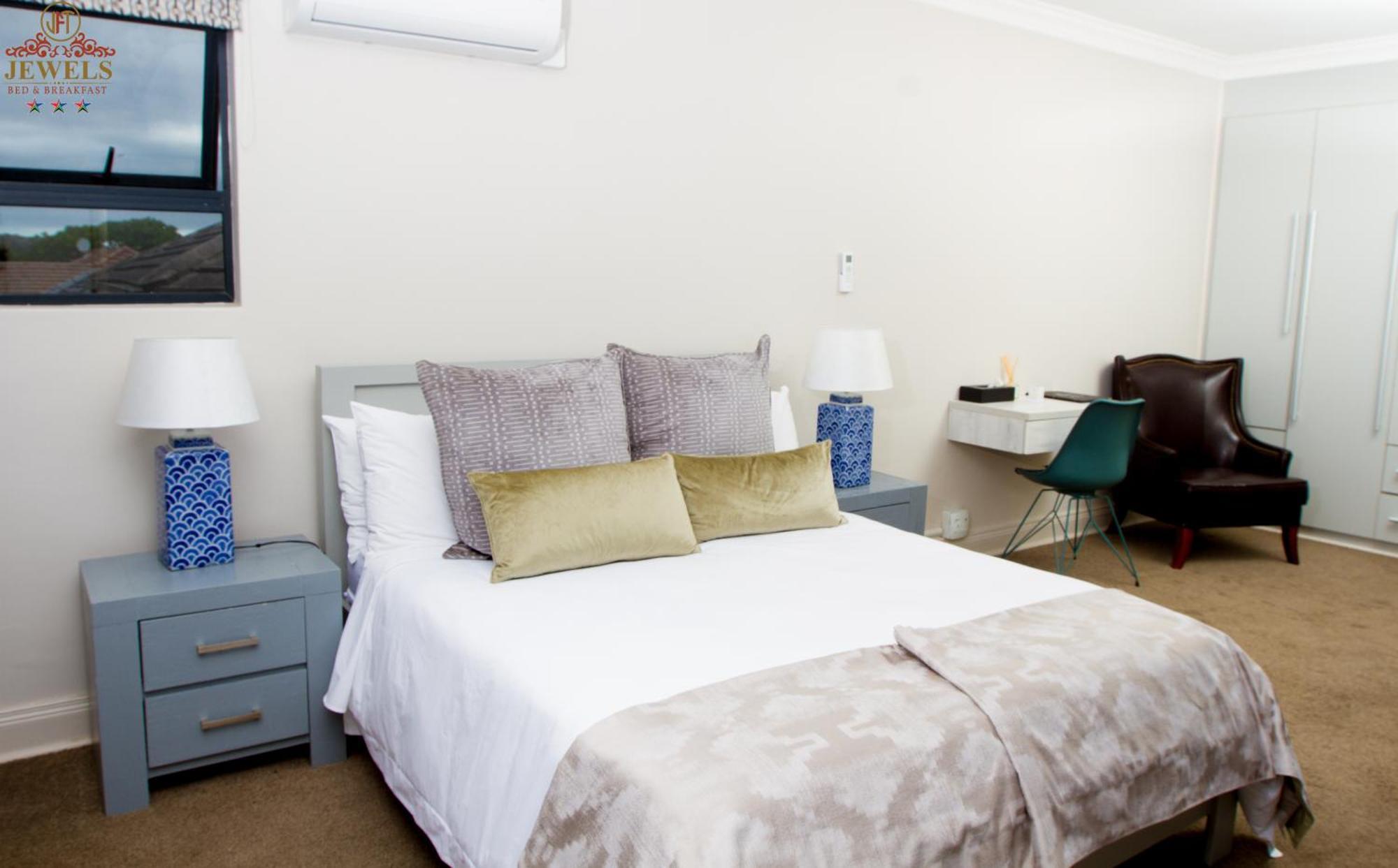 Jft Jewels Guest House イースト・ロンドン エクステリア 写真