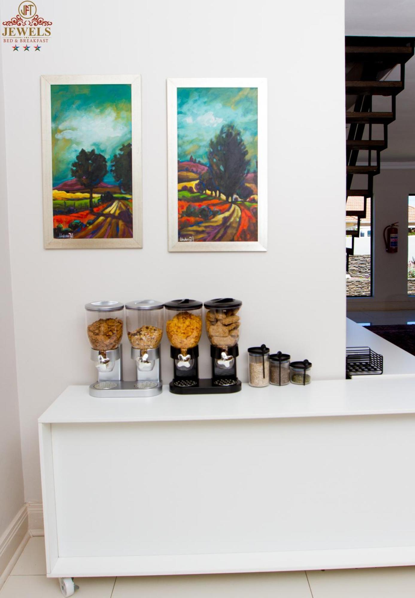 Jft Jewels Guest House イースト・ロンドン エクステリア 写真